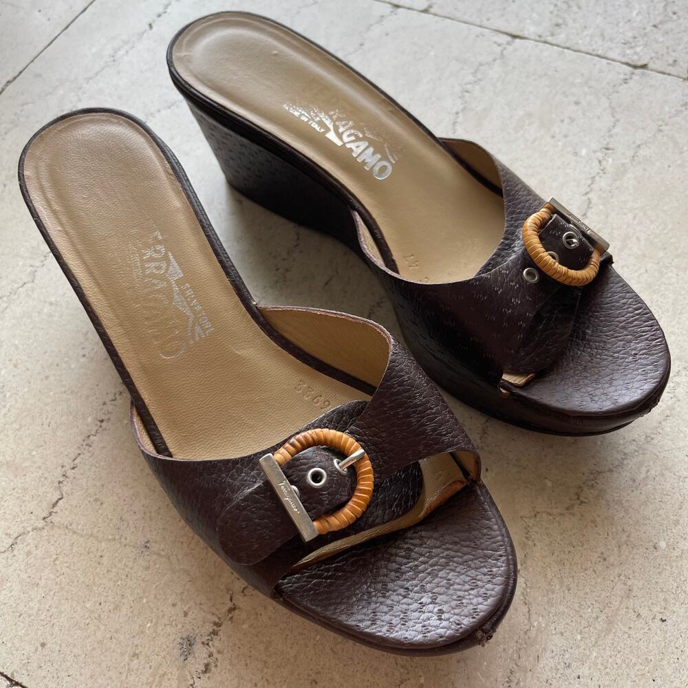 Salvatore Ferragamo Vintage Brown Leather Buckle Wedges Sandals Women's Size 8.5 - Picture 3 of 16